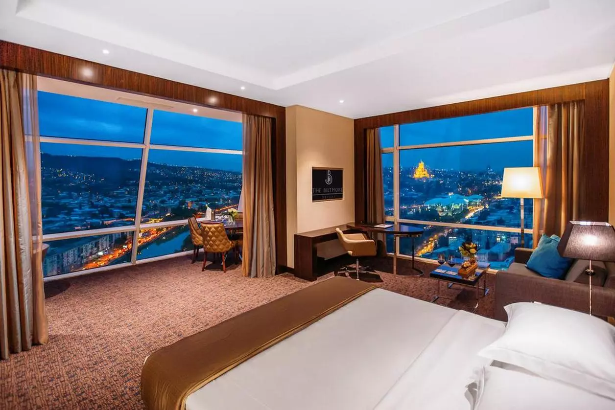 THEBITMORE_EDIT (12).jpg